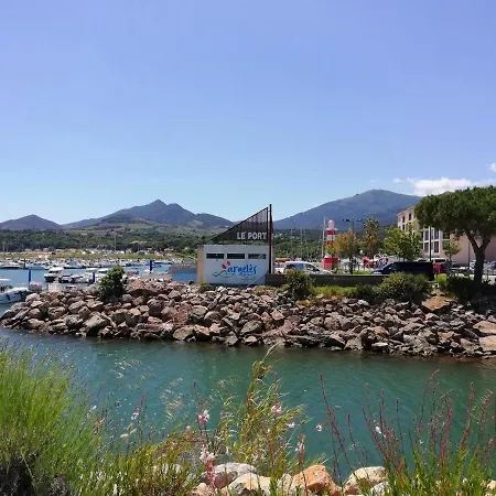 Résidence Le Lagon: Seaside Retreat With Mountain Views Apartment *