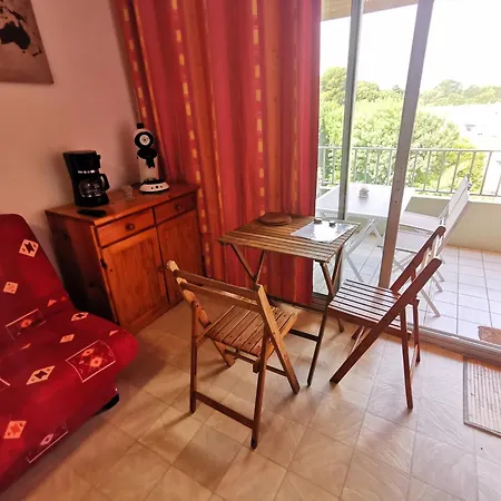 Résidence Le Lagon: Seaside Retreat With Mountain Views Apartment *
